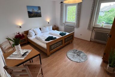 Der Erberbauer - Gemütliches Doppel-/Dreibettzimmer im traditionellen bayerischen Stil