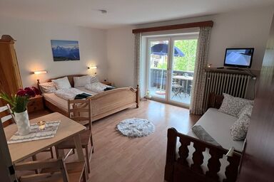 Der Erberbauer - Gemütliches 3-Bett-Zimmer mit Schlossblick