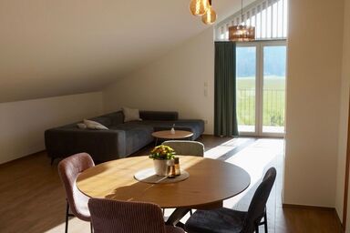 Gipfelblick Weißenbacher - Ferienwohnung 110 qm mit zwei Schlafzimmer und zwei Balkonen