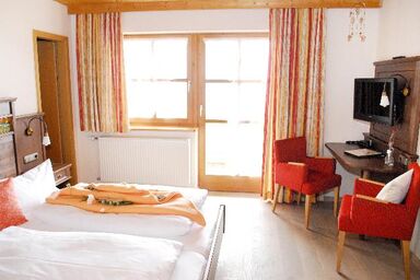 Haus Vierjahreszeiten - Doppelzimmer mit Balkon