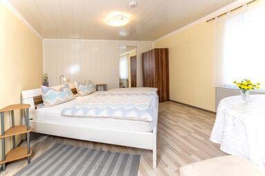 Gasthof Zum Burgkrug - Doppelzimmer mit kostenfreiem WLAN in ruhiger Lage