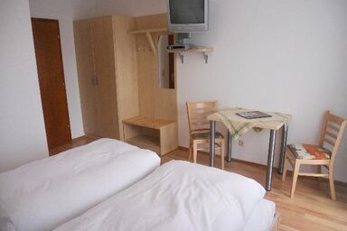 Haus Hildegunde - Doppelzimmer Economy (16qm) mit Balkon/ Terrasse