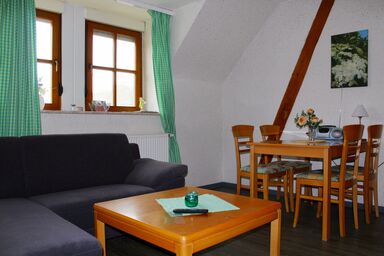 Elgersheimer Hof - Ferienwohnung Hollerbusch mit Blick ins Grüne