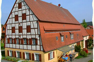 Ferienwohnungen Ströhlein - Ferienwohnung Hopfenspross mit überdachter Terrasse