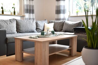 Ferienwohnung Familie Mechler - Liebevoll eingerichtete Ferienwohnung (85 qm) mit Terrasse und Garten