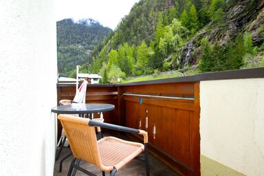 Falkner - Falkner .1