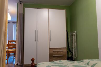 mit zwei Schlafzimmern und Balkon - mit zwei Schlafzimmern und Balkon .1