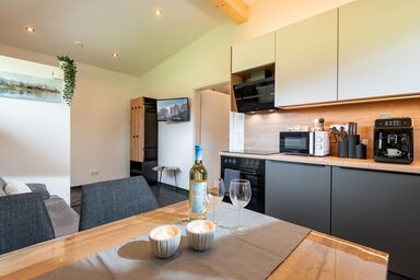 Ferienwohnungen N & C - Apartment 1. Stock mit Balkon