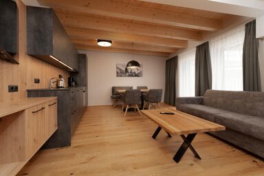 Philipp by A CASA - Top 14