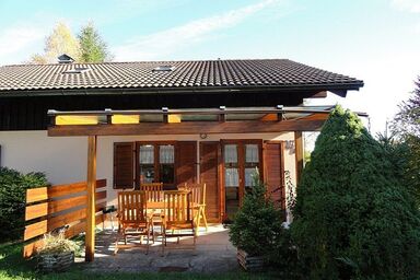 Ferienhaus Fuchsweg im Feriendorf Reichenbach (F27b) - Ferienhaus auf drei Etagen mit überdachter Terrasse (F27b)