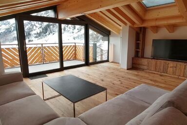 Diana 9 Attika - Exklusiv, renoviert, hell, gross