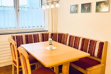 Gauencenter EG (CharmingStay). 2.5-Zimmerwohnung