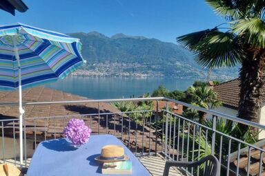 Ferienhaus im typischen Tessiner Dorfkern mit schönen Ausblick auf den See