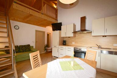 Ferienwohnungen Bergerhof Zuhaus - Ferienwohnung Geigelstein 65 qm, separates Schlafzimmer und Galerie, Südbalkon