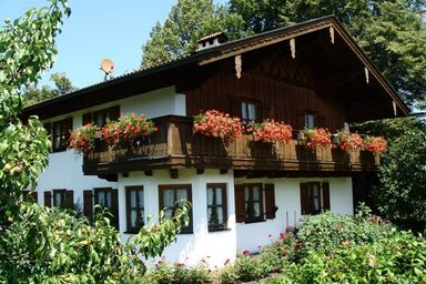 Ferienhaus Daxenberger - Einzelzimmer Hochgern 14 qm mit Balkon und Bergblick