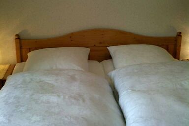 Haus Alpenblick inkl. Chiemgaukarte - Ferienwohnung Sonntagshorn 36qm, Balkon, 1 Schlafzimmer, Wohnzimmer, WLAN, 3 P.