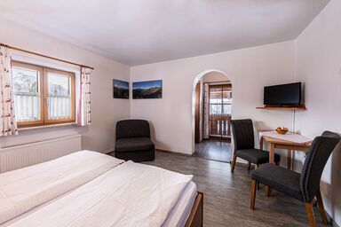 Haus Vogl - Doppelzimmer Nr.3, mit Dusche und WC, Balkon