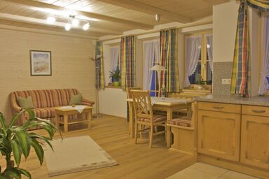 Ferienwohnungen Bauregger - Chiemgau Karte - Ferienwohnung Falkensee für 2 Personen mit Terrasse, 60 m²