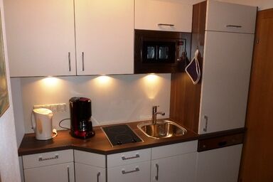 Haus im Kurpark - Zwei-Raum-Ferienwohnung, 40m², Schlaf- und Wohnzimmer, Küchenzeile, Balkon