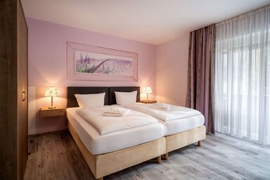 Pension Lavendel - Dreibett-Zimmer Lavendel mit eigenem Bad/WC direkt gegenüber vom Zimmer