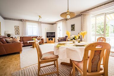 Ferienwohnung Aschauer - neu eingerichtete Ferienwohnung- 4 Personen, 69qm, Sonnenbalkon mit Bergblick