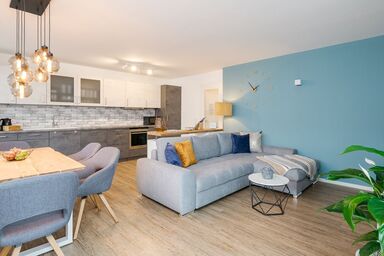 FENJOY Ferienapartments am Chiemsee - FENJOY Ferienapartment No°2 mit Garten | Zentral | BBQ