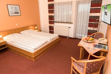 Gäste- & Appartementhaus Weber - Gästezimmer - Doppelzimmer mit Du/WC/Fön und Balkon/Terrasse