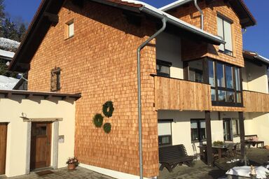 Ferienwohnung Dorfblick (Herzog) - Ferienwohnung Dorfblick mit Balkon