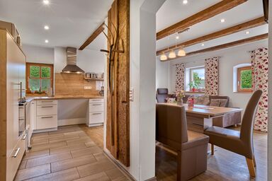 Huisnhof - FeWo Silberberg (75qm) mit Kaminofen, Terrasse und Whirlpoolbadewanne (behindertengerecht,