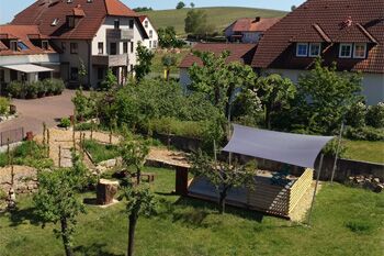 Weinbau Ferienwohnungen Familie Neubert - Ferienwohnung junge Rebe (73 qm) mit 2 Balkonen (Süden und Südosten)