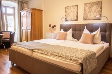 Ökonomiehof - Ferienwohnung Kapelle mit geräumigem Schlafzimmer
