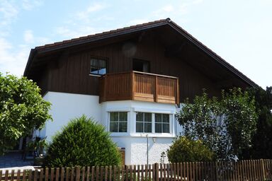 Appartements Hirsch - Ferienwohnung II (30qm) mit Balkon