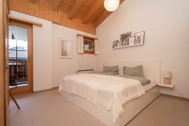 Ferienwohnung Cresta 54, Obersaxen-Misanenga - 2.5 Zimmer Ferienwohnung, für max. 4 Pers.