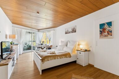 Lake View Studio - Lake View Studio .1