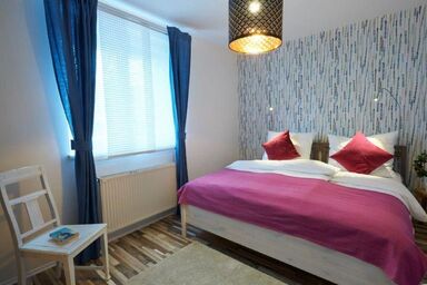 Ferienwohnung Halbturn - Fewo 2, Balkon, Dusche/WC, Frontseite