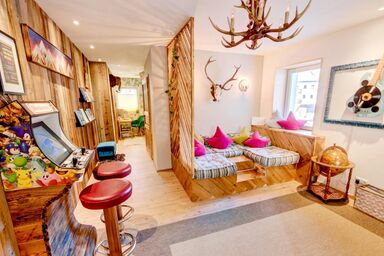 Das Mountain Getaway - Funky First Floor
