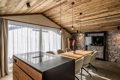 The Peak Sölden - Chalet "Black Stone"