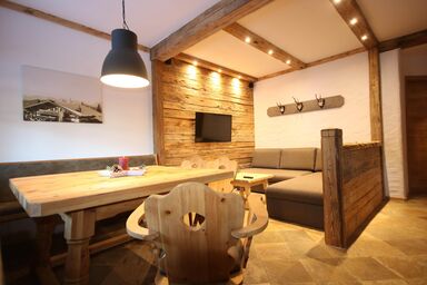 Appartements Brunnenhof - Großes Apartment mit Balkon