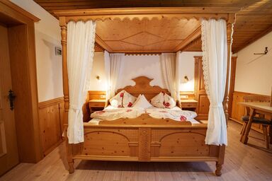 Sinnhubgut - Doppelzimmer mit Zusatzbett/ Kurzaufenthalt