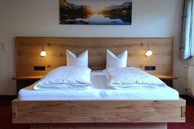 Pension Edelweiss Bischof KG - Familienzimmer mit Balkon