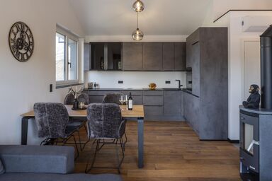 RiverVista Apartments - Penthouse Breeze