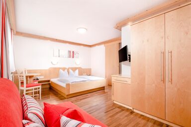 Hotel Garni Krumbach - Familienzimmer mit Stockbett (Komfort mit Balkon oder Parterre)