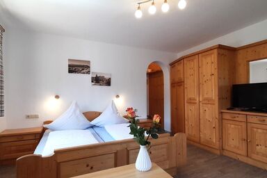 Knapphof - Vierbettzimmer 2 mit Dusche/WC