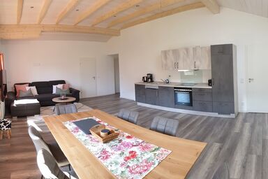 Ferienwohnung Alpenfex - Ferienwohnung 100 m², 2-6 Personen, 2 Schlafzimmer, Wohnküche, 2 Du/WC, TV, WLAN