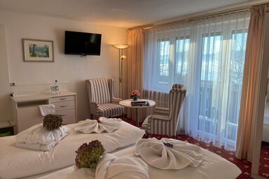 Pension Seeblick - Doppelzimmer mit Dusche/WC und Balkon bzw. Terrasse Seeseite (B)