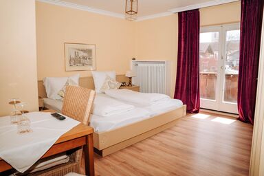 Ihre Pension in Amerang - Familienzimmer 50 qm, Balkon