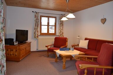 Ferienwohnungen Kressenlehen - FeWo 2 -  Göllblick, für 1-4 Pers., ca. 50 qm, 1 Schlafzimmer, Wohnschlafraum, Küche, Dusche, WC, Balkon