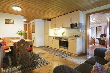 Mojer-Hof - Ferienwohnung Hofseite bis 4 Personen, Balkon, 65 qm