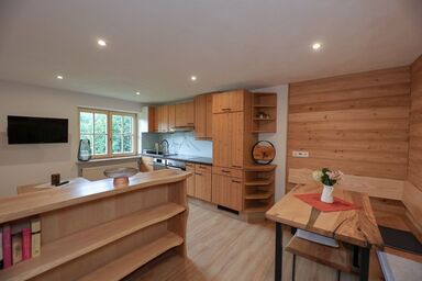 Hafnerlehen - Ferienwohnung Untersberg, für 2 Personen, Dusche und WC, Balkon