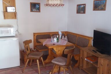 Ferienwohnungen Almbrünnerl - Chiemgau Karte - Ferienwohnung Ruhpolding 3 Personen, 1 separates Schlafzimmer, Terrasse, 48 qm